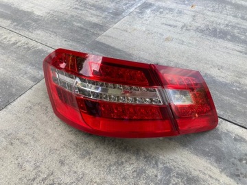 LAMPA LEWA MERCEDES E W212 SEDAN A2129060558 12r