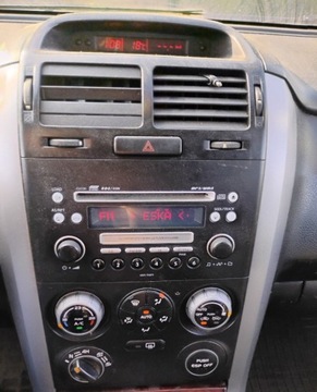 Suzuki Grand Vitara II SUV 1.9 DDiS 129KM 2007 Suzuki Grand Vitara 112007r, 1.9 DIESEL. 4x4. Przetarty prawy bok. Jezdzi., zdjęcie 12