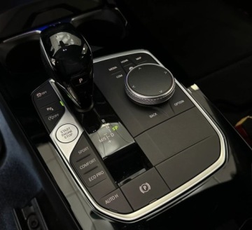 BMW Seria 1 F40 2021 BMW Seria 1 M SPORT Salon Polska ASO R-CARS Warszawa 1.5 Benzyna 136KM, zdjęcie 17