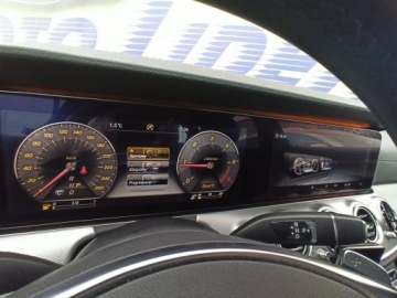 Mercedes Klasa E W213 Limuzyna 2.0 220d 194KM 2018 Mercedes E 220 salon, I wł, bezwyp. AMG Line, zdjęcie 22