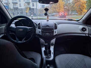 Chevrolet Cruze Sedan 1.6 16V DOHC 124KM 2012 CHEVROLET CRUZE liftback (J305) 1.6 124 KM, zdjęcie 2