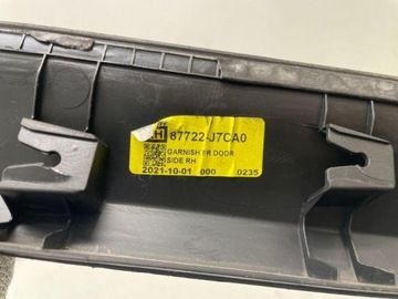 87722J7CA0 LIŠTA PŘEDNÍCH PRAVÝCH DVEŘE 1.5 T-GDI 118 2021 KIA XCEED (CD)