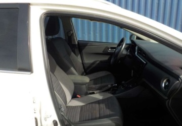 Toyota Auris II 2018 Toyota Auris Okazja 1.8 Hybryda 122KM, zdjęcie 15