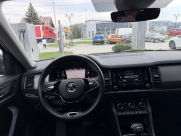 Skoda Kodiaq I SUV Facelifting 2.0 TDI SCR 200KM 2022 Skoda Kodiaq 2.0TDI 200KM DSG SKORA 4X4 MATRIX HAK Kamera NiskiPrzebieg AS, zdjęcie 18