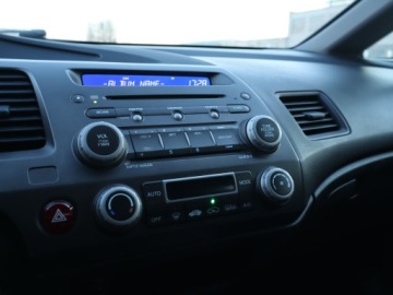 Honda Civic VIII Sedan 1.8 i-VTEC 140KM 2010 Honda Civic 1.8, Salon Polska, 1. Właściciel, zdjęcie 11
