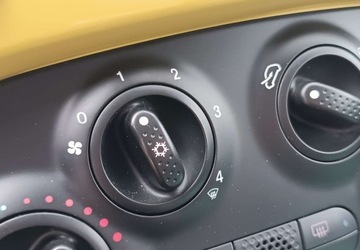 Fiat 500 II Hatchback 3d 1.2 69KM 2009 Fiat 500 Zarejestrowany - benzyna - bezwypadkowy - 113000 km 1.2 Benzyna, zdjęcie 23