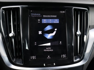 Volvo V60 II  Kombi 2.0 D3 150KM 2020 Volvo V60 D3 2.0, Automat, Navi, Klima, zdjęcie 17