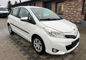 Toyota Yaris III Hatchback 5d Facelifting 1.0 VVT-i 69KM 2014 Toyota Yaris 1.0 Benzyna Kamera Klimatyzacja El. lusterka Benzyna 69KM