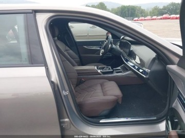 BMW Seria 7 G70 2024 BMW Seria 7 760i xDrive 2024 4.4l 4.4 Benzyna 536KM, zdjęcie 9