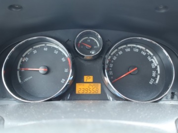 Opel Antara SUV 3.2 V6 ECOTEC 227KM 2007 Opel Antara 3.2 V6, 4X4, Automat, Klima, zdjęcie 10