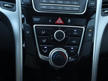 Hyundai i30 II Wagon Facelifting 1.6 CRDi 110KM 2017 Hyundai i30 1.6 CRDi, Salon Polska, Serwis ASO, zdjęcie 12