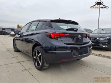Opel Astra K Hatchback 5d 1.6 CDTI 95KM 2016 Opel Astra 1,6 cdti klima elektryka wspomaganie alu navi oplacona 1.6, zdjęcie 6