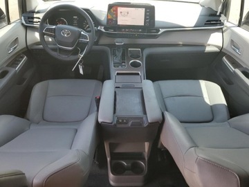 Toyota Sienna III 2023 Toyota Sienna XLE 2023 2.5l 2.5 Hybryda 245KM, zdjęcie 8