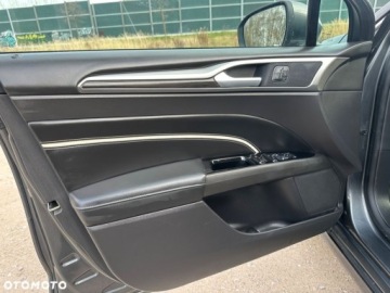 Ford Mondeo V Kombi Facelifting 2.0 EcoBlue 190KM 2019 Ford Mondeo Ford Mondeo 2.0 EcoBlue Allrad VIGNALE 2.0 Diesel 190KM, zdjęcie 17