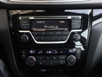 Nissan Qashqai II Crossover 1.2 DIG-T 115KM 2014 Nissan Qashqai 1.2 DIG-T, Salon Polska, zdjęcie 11