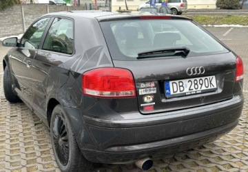 Audi A3 8P Hatchback 3d 1.6 102KM 2006 Audi A3 3-drzwiowe 1.6 benzyna 102 KM 1.6 Benzyna 102KM, zdjęcie 1
