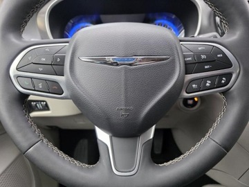 Chrysler Pacifica II 3.6 V6 291KM 2022 chrysler pacifica TOURING L V6 3.6l 291KM * F.VAT23% * Pedantyczny stan, zdjęcie 17