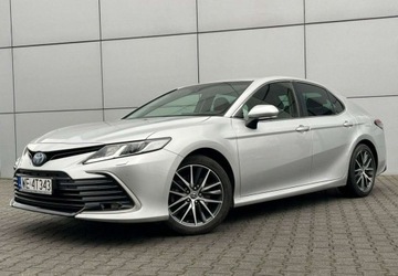Toyota Camry IX Sedan 2.5 Hybrid Dynamic Force 218KM 2021 Toyota Camry Salon Polska Automat Navi Kamera Led 1 Wlasciciel FV23, zdjęcie 1