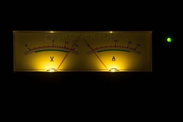 БЛОК ПИТАНИЯ JETFON PC-35-SW 9-15В 35А CB KF VHF UHF