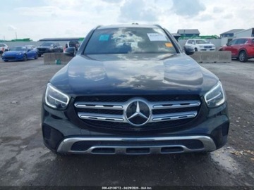 Mercedes GLC C254/X254 2022 Mercedes-Benz GLC 300, 2022r., 4x4, 2.0L 2.0 Benzyna 255KM, zdjęcie 4