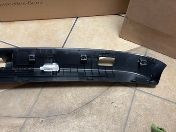 Mercedes OE A2547403300 W206 C200 накладка на крышку багажника