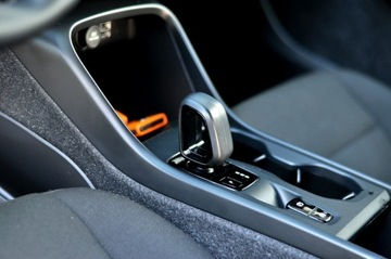 Volvo XC40 Crossover Facelifting 1.5 T2 129KM 2022 Volvo XC 40 1,5 Benzyna 130KM_T2_R Design_Full, zdjęcie 13