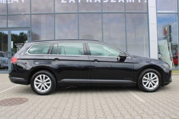 Volkswagen Passat B8 Variant Facelifting 2.0 TDI SCR 150KM 2022 Volkswagen Passat BUSINESS, zdjęcie 3