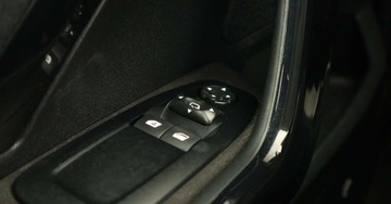 Peugeot 208 I Hatchback 5d Facelifting 1.2 PureTech 82KM 2017 Peugeot 208 (Nr.008) 1.2 82 KM Style Navi Klima Tempomat Parktronik Gwaran, zdjęcie 27