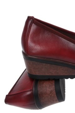 ЖЕНСКИЕ НАСОСЫ НА КОМФОРТНОЙ ТЕЛЕЖКЕ WEDGE, бордовый 37