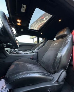 Dodge Challenger III 2015 Dodge Challenger Dodge Challenger 6.4 SRT Scat Pack SHAKER alpine alcantar, zdjęcie 7