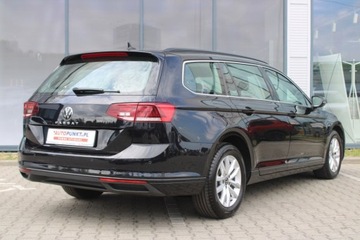 Volkswagen Passat B8 Variant Facelifting 2.0 TDI SCR 150KM 2022 Volkswagen Passat BUSINESS, zdjęcie 6