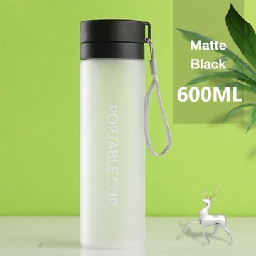 Kubek na wodę o dużej pojemności przeźroczyste two