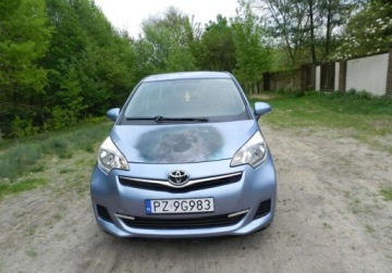 Toyota Verso-S 1.33 Dual VVT-i 99KM 2011 Toyota Verso S czyli YARIS z bagaznikiem. Niezawodny i praktyczny 1.3 99KM, zdjęcie 11