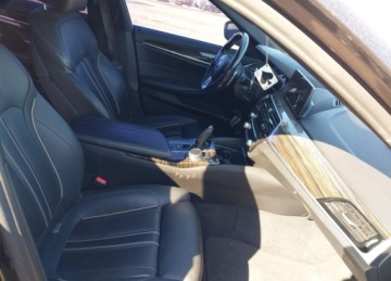 BMW Seria 5 G30-G31 Limuzyna 530i 252KM 2018 BMW Seria 5 2018r., 530i Xdrive, 2L, od ubezpieczalni 2.0 Benzyna 251KM, zdjęcie 5