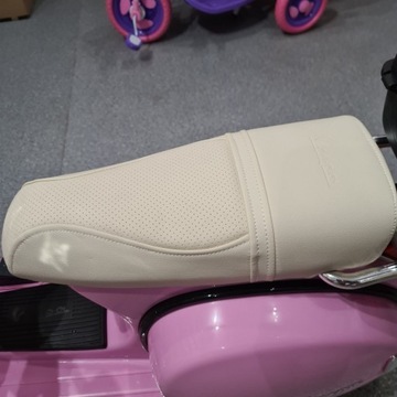 Мотоциклетный самокат Vespa на аккумуляторе, розовый