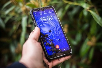 Новый бронированный телефон Maxcom Strong MS572 4G NFC