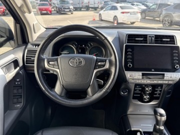 Toyota Land Cruiser VII Terenowy 5d 2.8 D-4D 204KM 2022 Toyota Land Cruiser LC 2.8 D-4D Invincible VII (20, zdjęcie 10