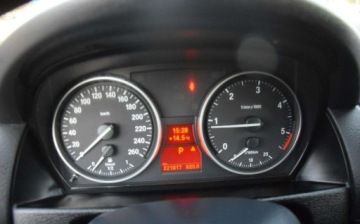 BMW X1 E84 Crossover xDrive20d 177KM 2011 BMW X1 2.0D Automat 4x4 Navi PDC Xenon Panorama Skora Sprowadzony, zdjęcie 36