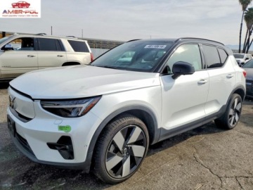 Volvo XC40 2023 Volvo XC 40 Recharge Ultimate 2023 Elektryczny 402KM