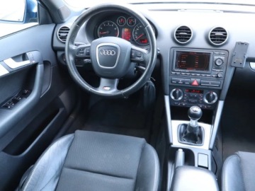Audi A3 8P Hatchback 3d 2.0 TFSI 200KM 2005 Audi A3 2.0 TFSI , 4X4, Navi, Xenon, Klima, zdjęcie 6