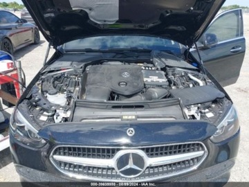 Mercedes 2024 Mercedes-Benz Klasa C 2024 Mercedes-Benz C-Class C 300 Sedan 2.0 Benzyna, zdjęcie 8