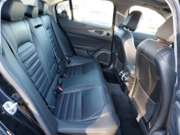 Alfa Romeo Giulia II Sedan 2.0 TBi 280KM 2019 Alfa Romeo Giulia 2019 Alfa Romeo Giulia TI 2.0 Benzyna 280KM, zdjęcie 10