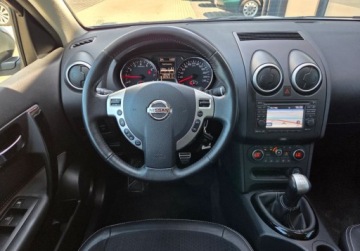 Nissan Qashqai I Crossover Facelifting  1.6 117KM 2013 Nissan Qashqai 1.6benz 117KM Kamera 360 Panorama Tempomat Navi Oplaty Gwar, zdjęcie 19