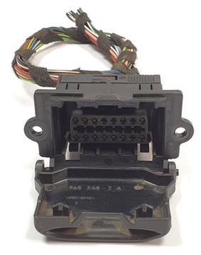 HNÍZDO DIAGNOSTIKA OBD2 MERCEDES SL R230