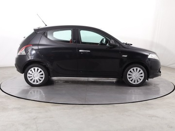 Lancia Ypsilon IV Hatchback 5d 1.2 8v 69KM 2013 Lancia Ypsilon 1.2, Salon Polska, Serwis ASO, zdjęcie 5