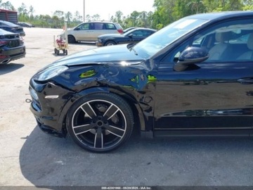 Porsche Cayenne III SUV S 2.9 440KM 2023 Porsche Cayenne 2023 PORSCHE CAYENNE PLATINUM EDITION 2.9 Benzyna 440KM, zdjęcie 3