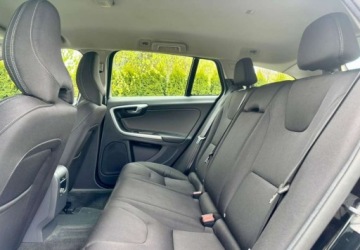 Volvo V60 I Kombi Facelifting 2.0 D2 DRIVE-E 120KM 2017 Volvo V60 Volvo V60 D2 Geartronic 2.0 Diesel 120KM, zdjęcie 24