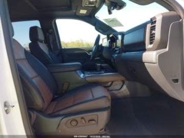 Chevrolet Silverado II 2023 Chevrolet Silverado 2023r., 4x4, 6.2L 6.2 Benzyna 420KM, zdjęcie 8