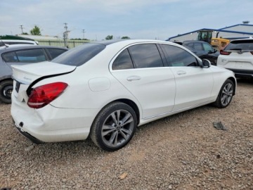Mercedes Klasa C W205 2018 Mercedes-Benz Klasa C 2018 MERCEDES-BENZ C 300 4MATIC 2.0 Benzyna 252KM, zdjęcie 3