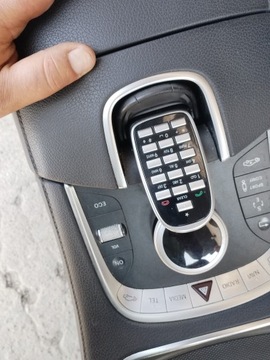 КОМПЛЕКТ ДЛЯ ХРАНЕНИЯ ЦЕНТРАЛЬНОЙ РУЧКИ MERCEDES W222